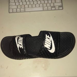 black nike slides!